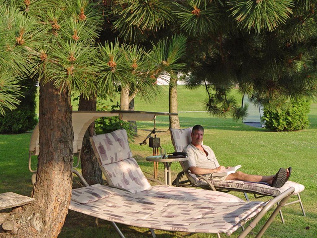Gite La Halte Du Verger Bed And Breakfast Notre Dame Du Portage 외부 사진