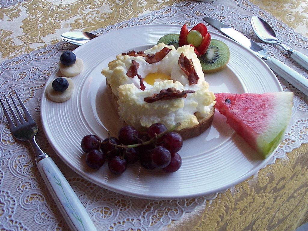 Gite La Halte Du Verger Bed And Breakfast Notre Dame Du Portage 외부 사진