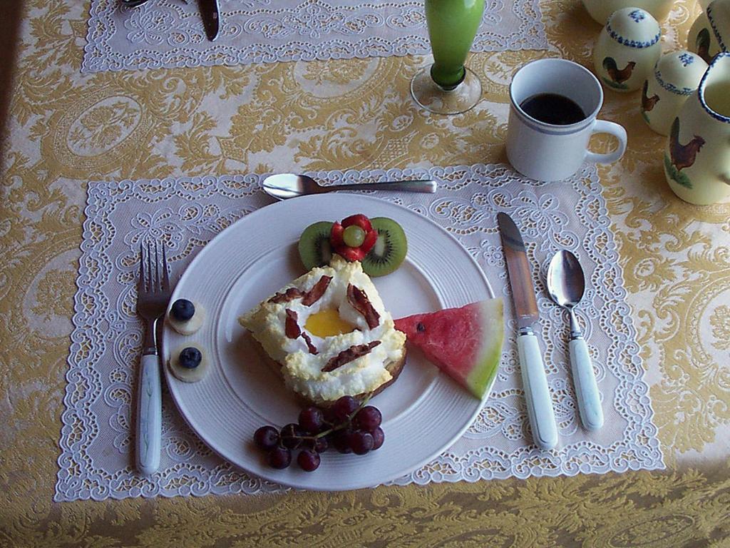 Gite La Halte Du Verger Bed And Breakfast Notre Dame Du Portage 외부 사진
