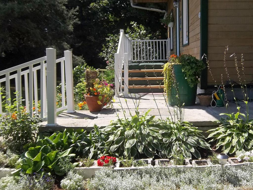 Gite La Halte Du Verger Bed And Breakfast Notre Dame Du Portage 외부 사진