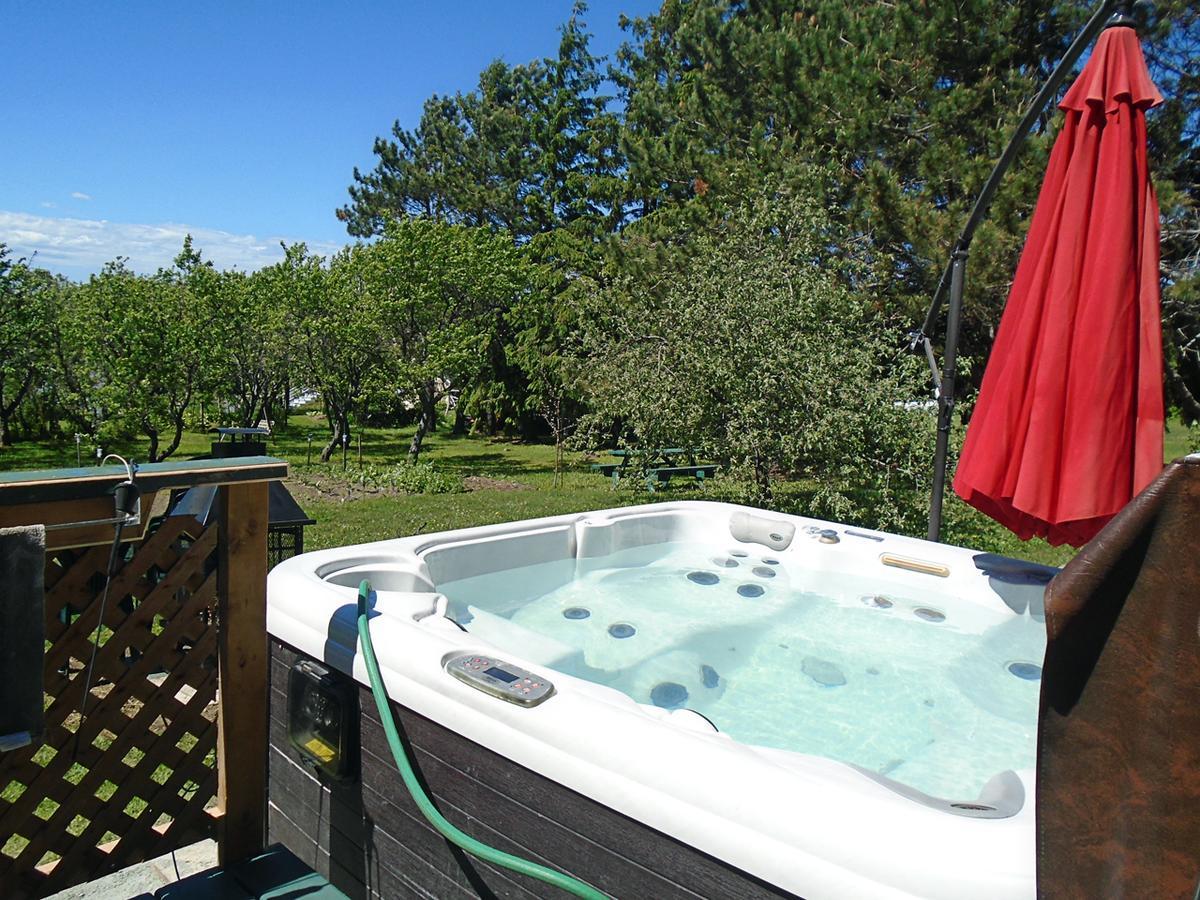 Gite La Halte Du Verger Bed And Breakfast Notre Dame Du Portage 외부 사진
