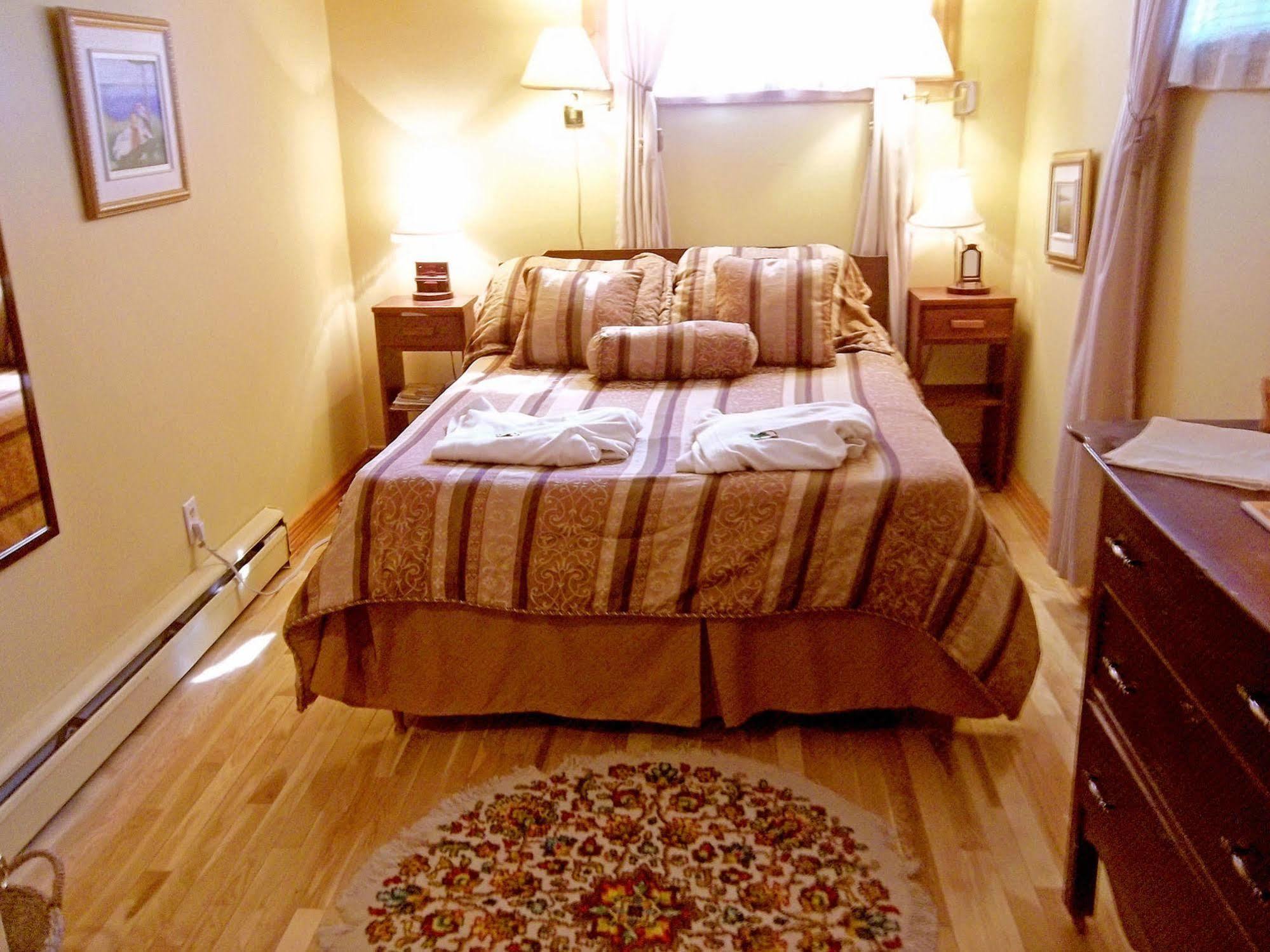 Gite La Halte Du Verger Bed And Breakfast Notre Dame Du Portage 외부 사진