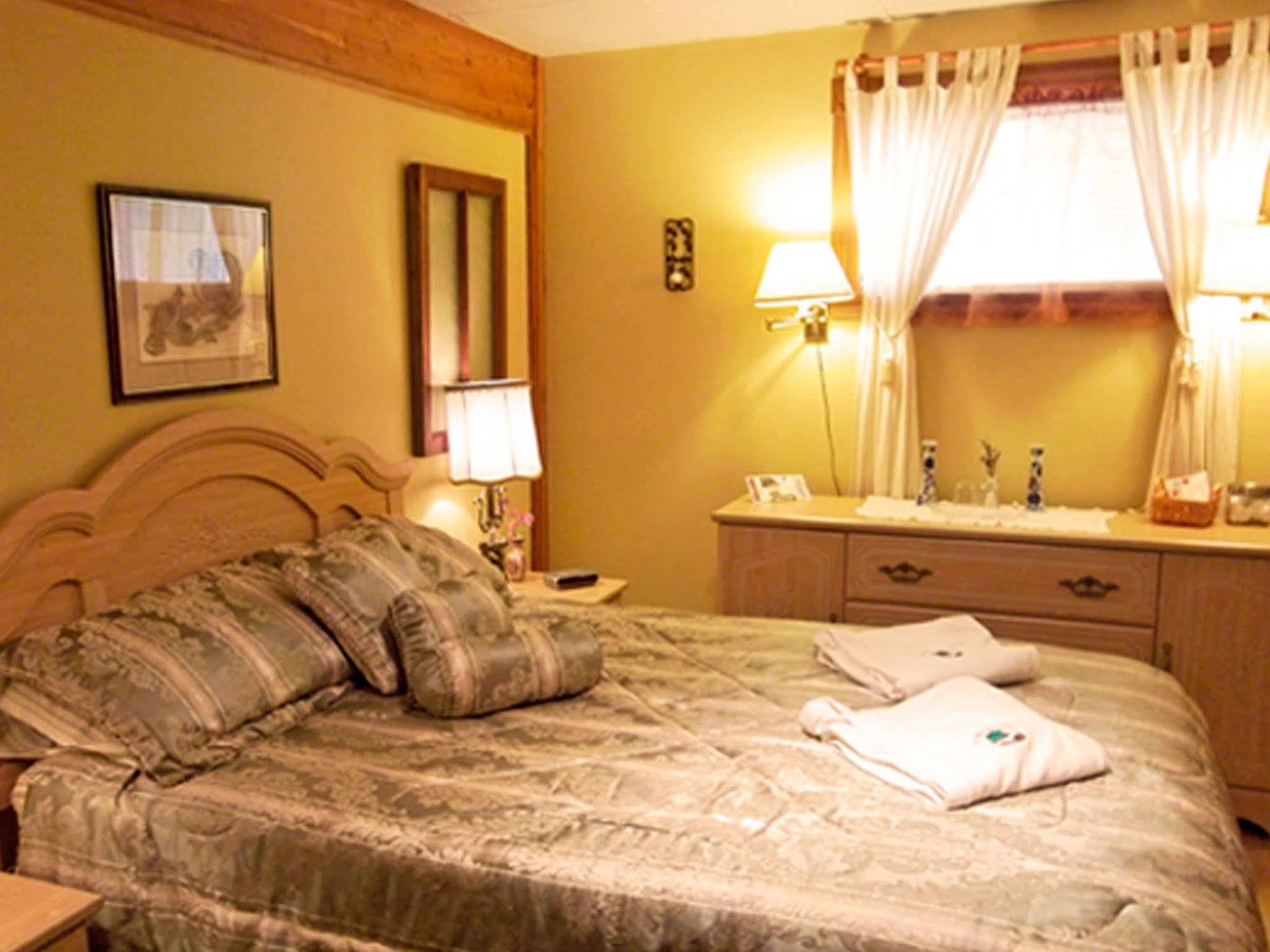 Gite La Halte Du Verger Bed And Breakfast Notre Dame Du Portage 외부 사진